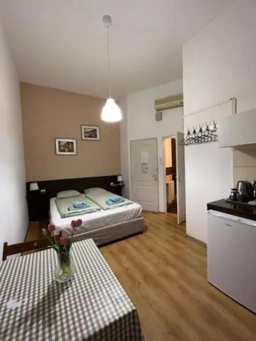 A13 Parliament Sunflower Cozy Apartment บูดาเปสต์ ภายนอก รูปภาพ